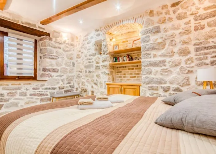 Kotor Bagus - Cozy Boutique Old Town Studio With Seaview Terrace