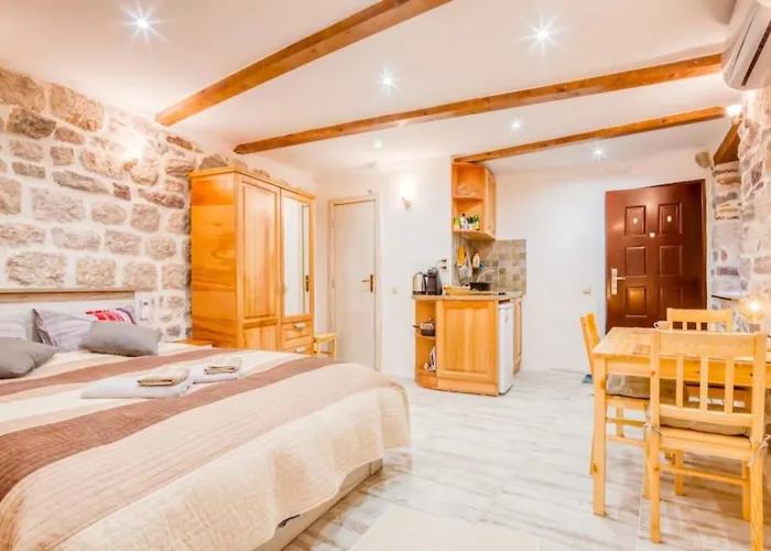 Kotor Bagus - Cozy Boutique Old Town Studio With Seaview Terrace